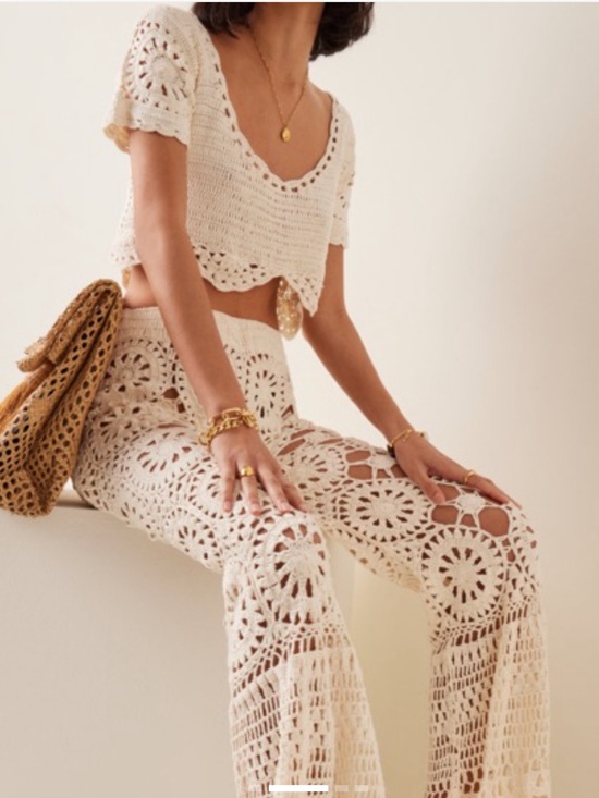 Akoia. Tops - Akoia Cream Crochet top